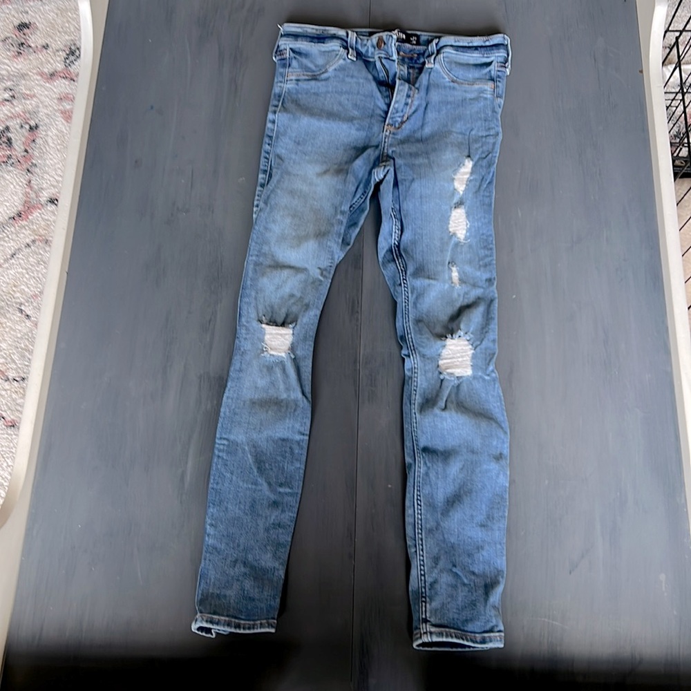 Hollister distressed high rise crop legging size 5